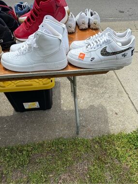 Air Force 1 bundle-men-exc cond; may seperate